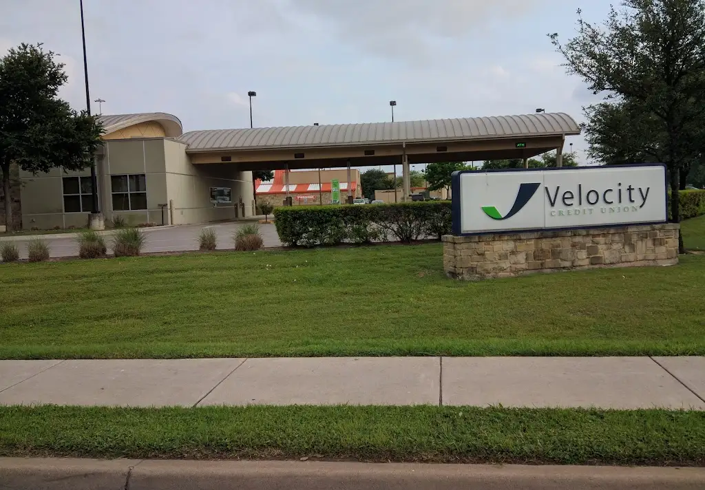 117R1871O97371OQ 9300 S I35 Frontage Rd Bldg I Austin TX 78748 USA Velocity Credit Union South Austin branch ATM