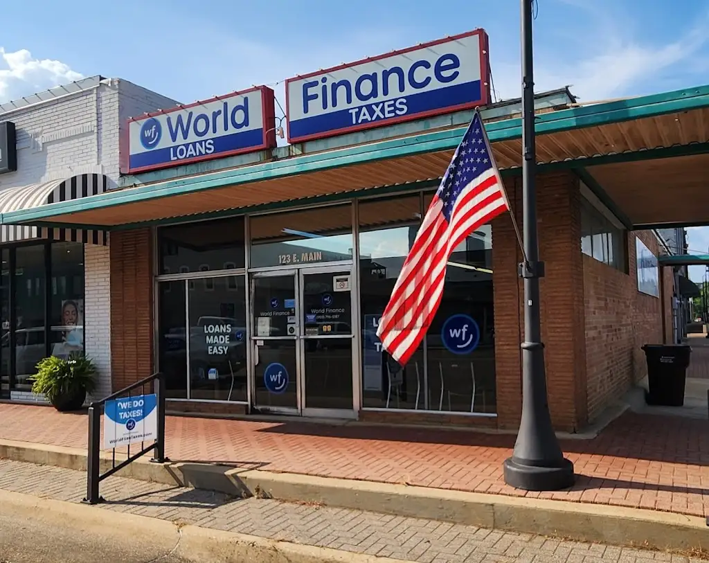 126Y6262V56002IY 123 E Main St Atlanta TX 75551 USA World Finance