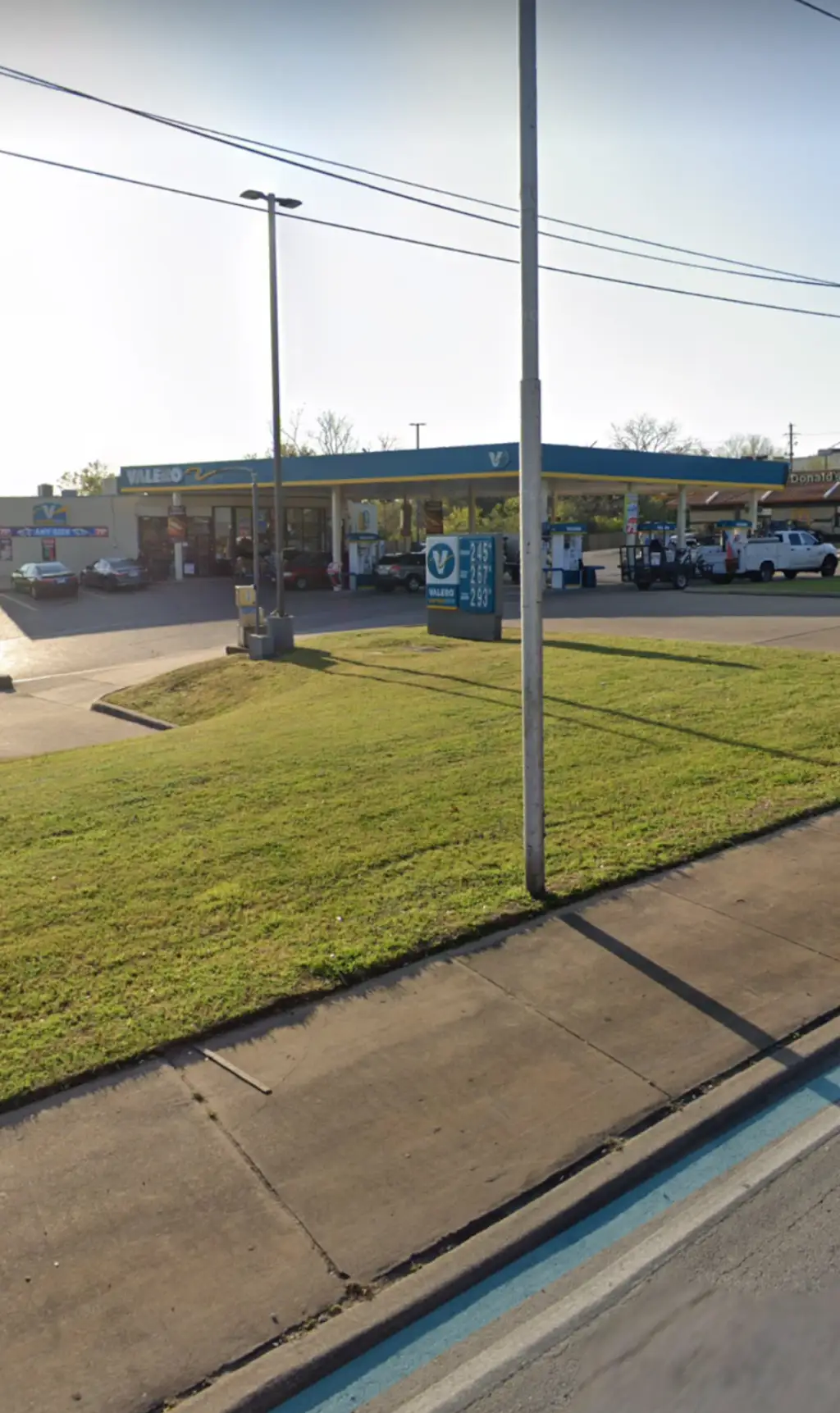 132N4251S76796CN 2395 N Collins St Arlington TX 76011 USA Corner Store ATM