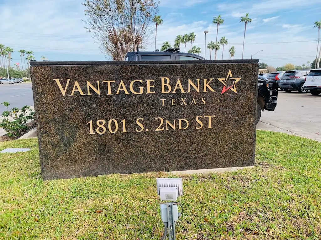 179B7143V57023MI 1801 S 2nd St McAllen TX 78503 USA Vantage Bank Texas