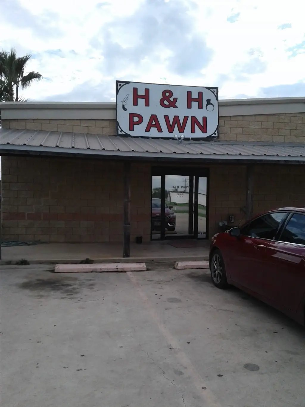 193F3995W66112IG 532 10th St Floresville TX 78114 USA H H Pawn