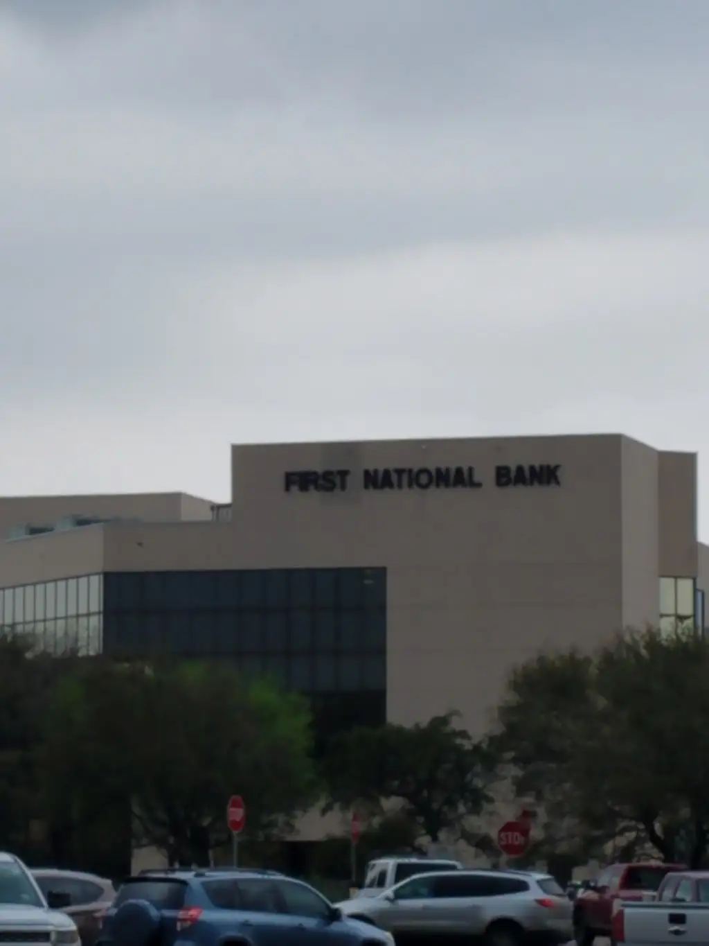 201N7636I10914LH 1600 E Hwy 6 100 Alvin TX 77511 USA First National Bank of Alvin