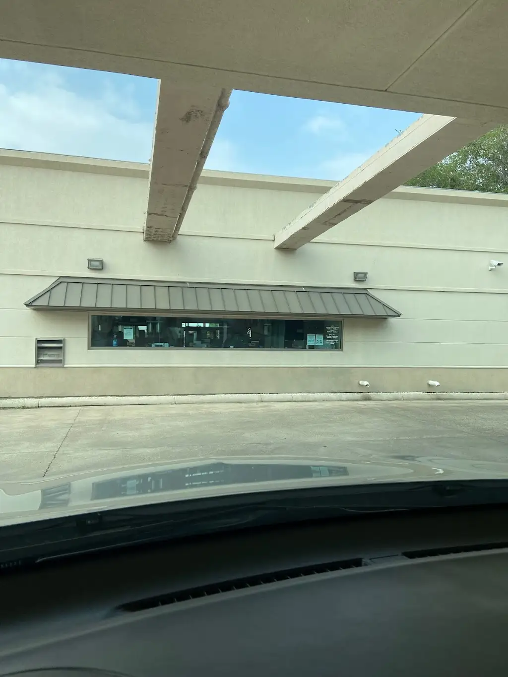 237I5557M12078LM 1926 E Griffin Pkwy Mission TX 78572 USA Vantage Bank Texas