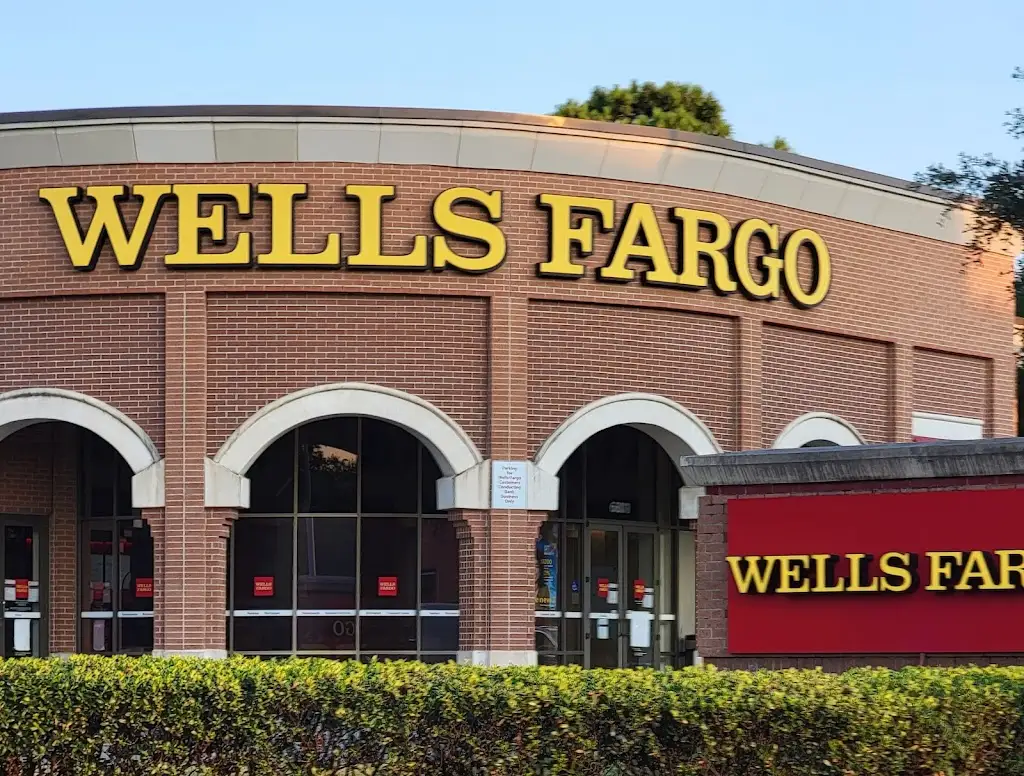 282C5234N14510OV 6801 Buffalo Speedway Houston TX 77025 USA Wells Fargo Bank