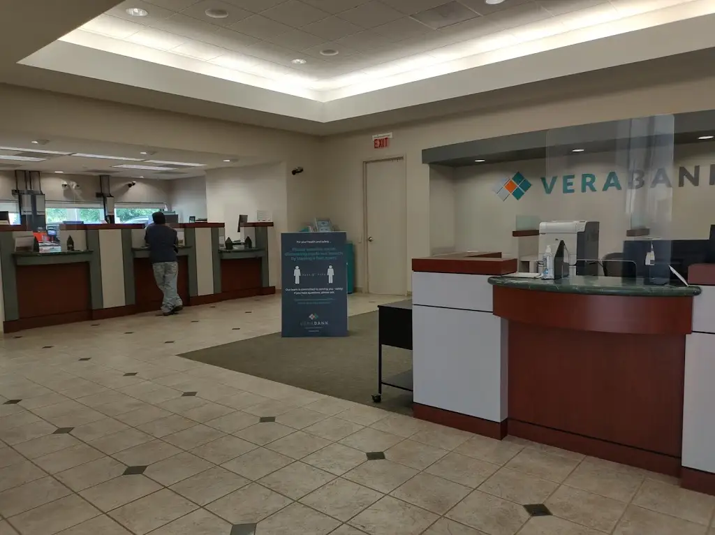 293T4348I10588HP 739 E Tyler St Athens TX 75751 USA VeraBank