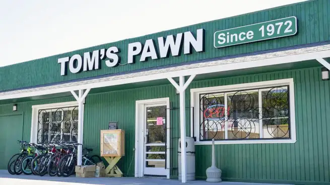 303Q2813U33282YN 349 E Plantation Dr Clute TX 77531 USA Tom s Pawn Shop