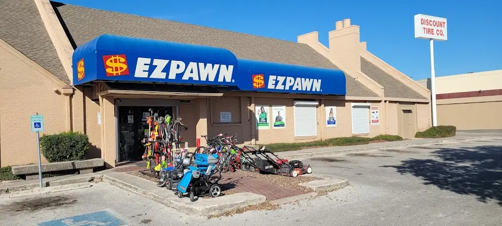 315Z6136N39626NL 7950 N PanAm Expy Windcrest TX 78218 USA EZPAWN