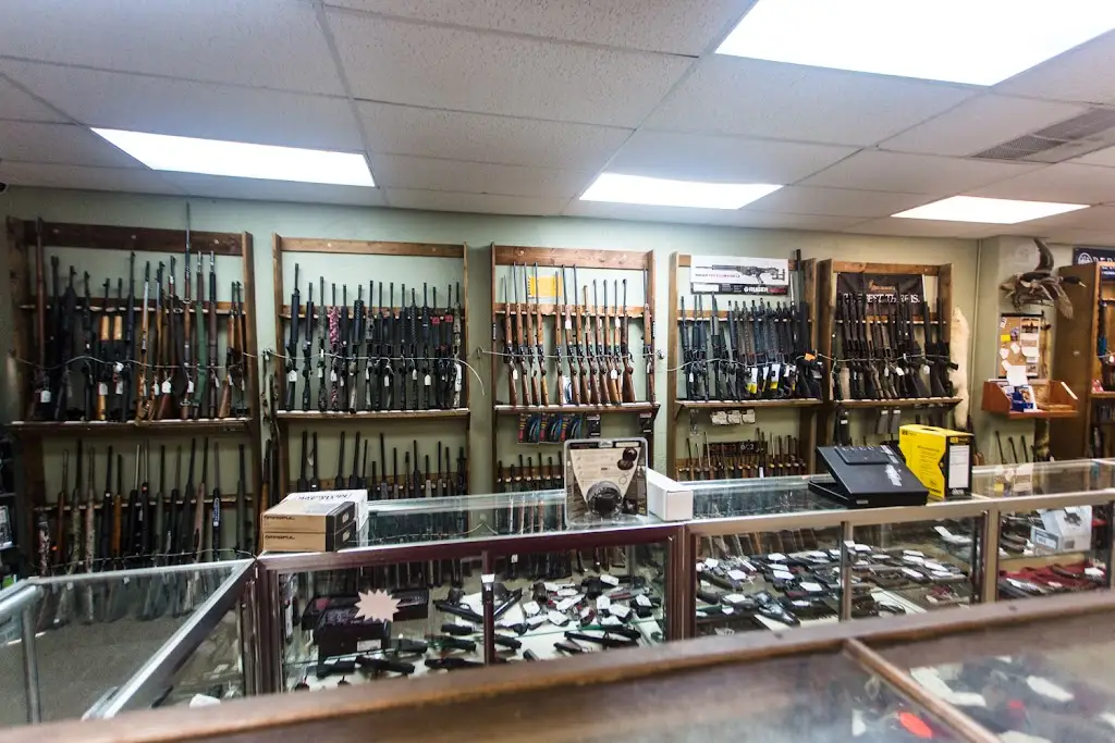 335H6129L30494PP 2600 Paramount Blvd C1 Amarillo TX 79109 USA Damron s Jewelry Guns and Pawn