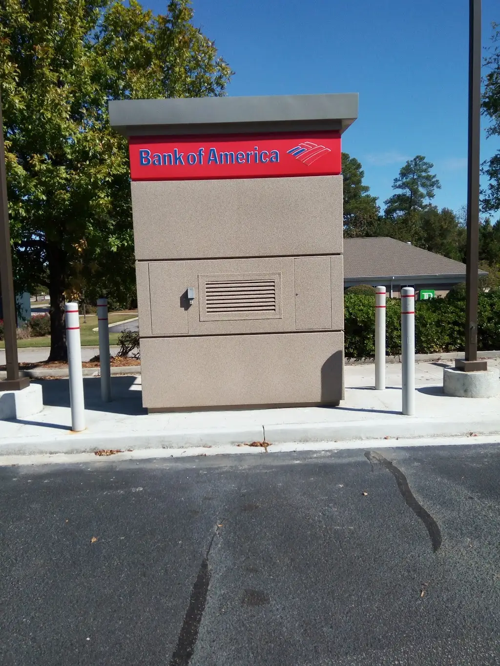 338M2547R60306ON 8810 Farrow Rd Columbia SC 29203 USA Bank of America ATM Drive thru