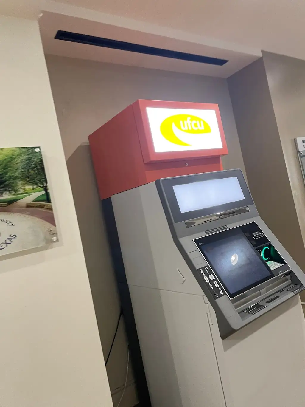 380V9020D94491XK 3001 S Congress Ave Austin TX 78704 USA UFCU ATM Limited Access