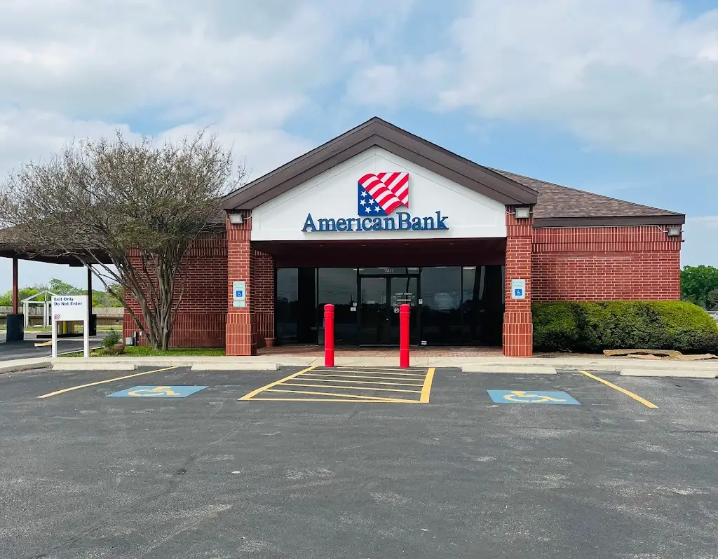 384Q2872G86073DJ 7411 US Hwy 87 E San Antonio TX 78263 Amerika Birleşik Devletleri American Bank