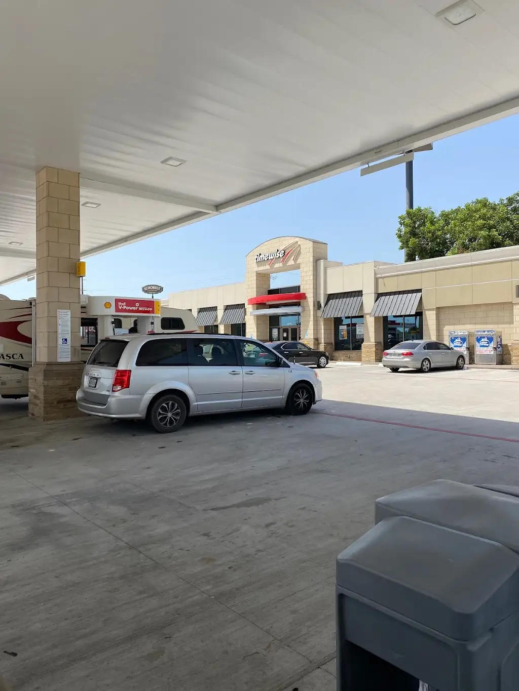 392B4083V60294RN 2215 State Hwy 71 Columbus TX 78934 USA Shell