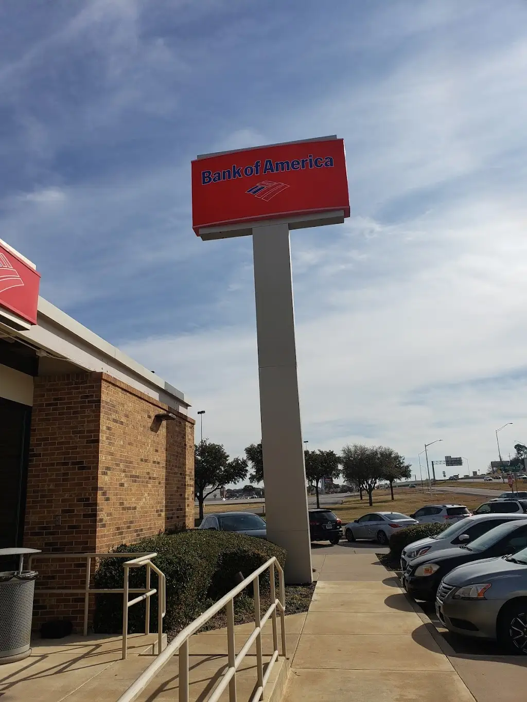 400E8311M99003VK 1851 S Interstate 35 Denton TX 76205 USA Bank of America with Drive thru ATM