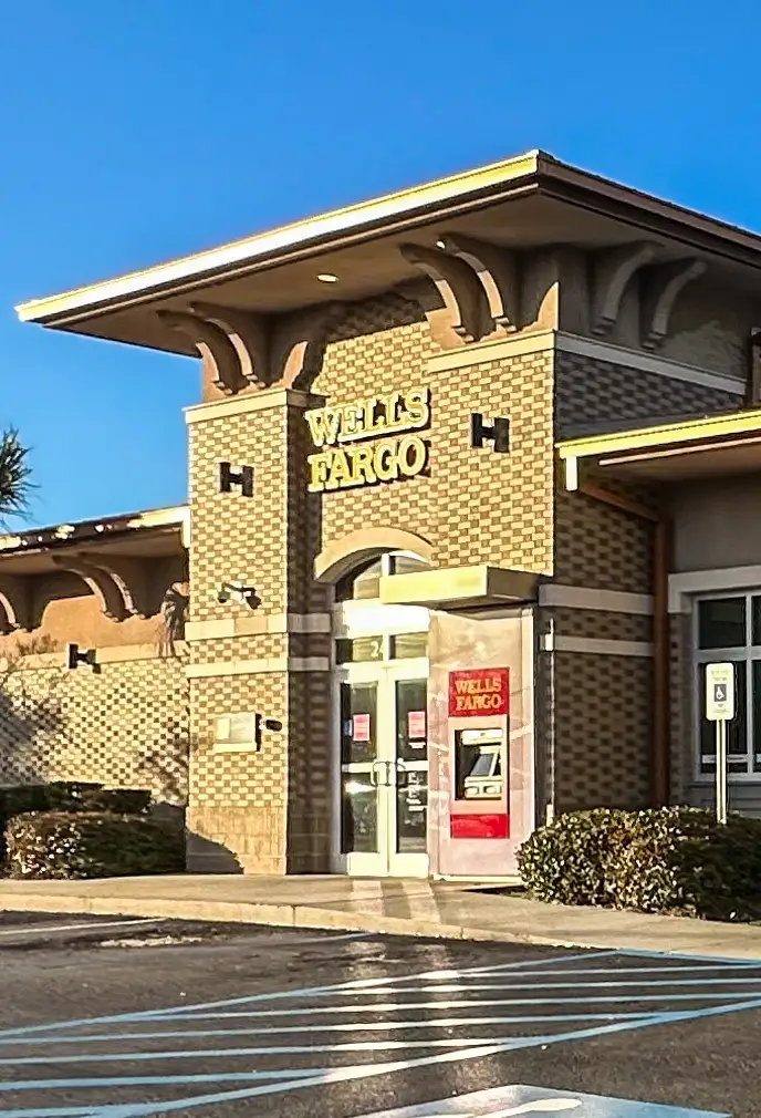 416A4029V24333MN 24 Bluffton Rd Bluffton SC 29910 USA Wells Fargo ATM