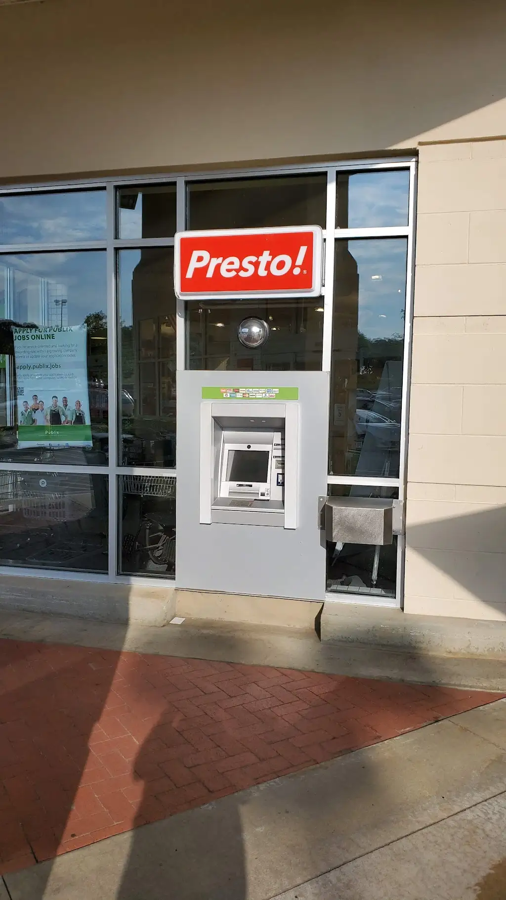 434C6704N31237NR 6525 Calhoun Memorial Hwy Easley SC 29640 USA Presto ATM at Publix Super Market