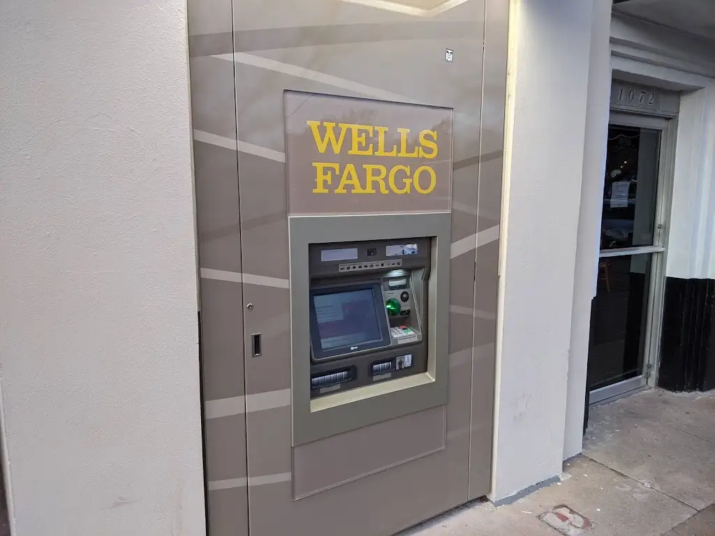 488E5864Z41839GJ 1074 E Montague Ave Unit A North Charleston SC 29405 USA Wells Fargo ATM