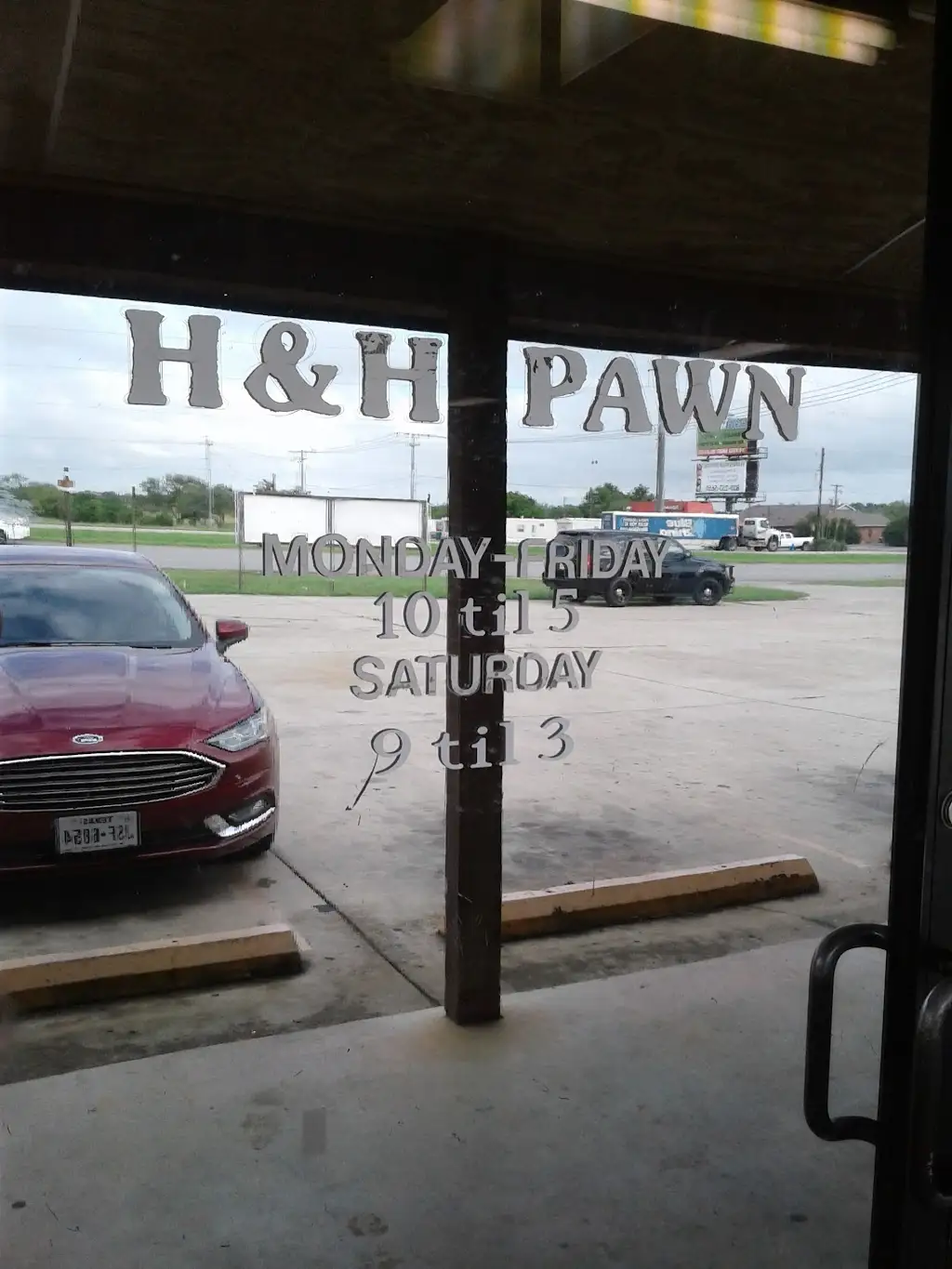 502L9752G69432VE 532 10th St Floresville TX 78114 USA H H Pawn