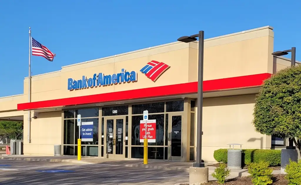 513M9625I84252YZ 1202 N Greenville Ave Allen TX 75002 USA Bank of America with Drive thru ATM