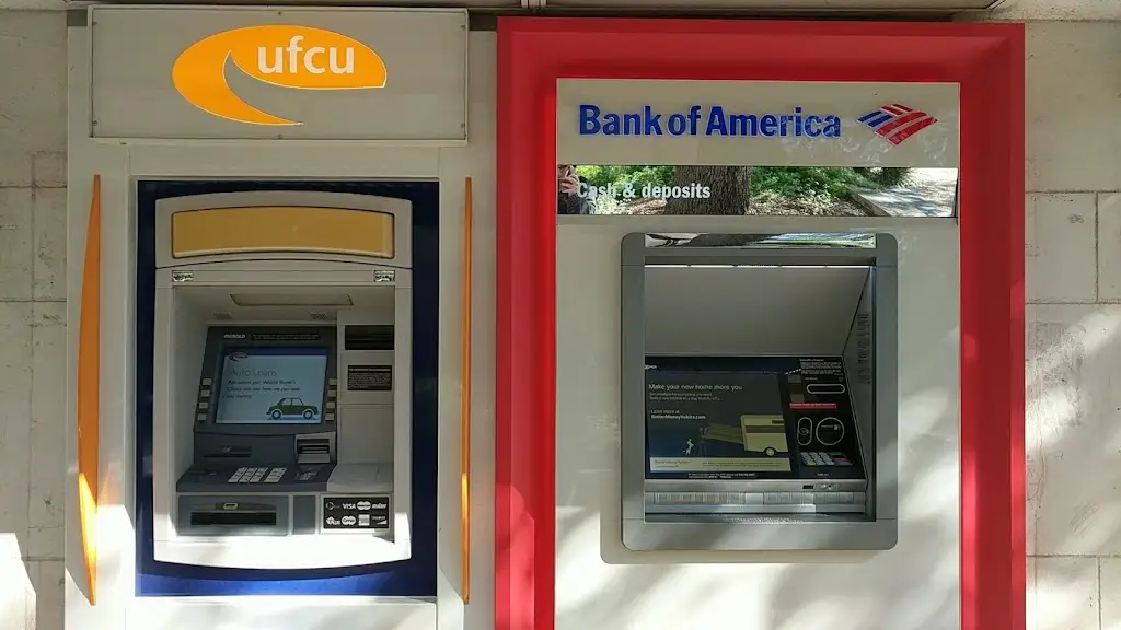 517L4893U22336FU 2400 Inner Campus Drive Austin TX 78712 USA UFCU ATM