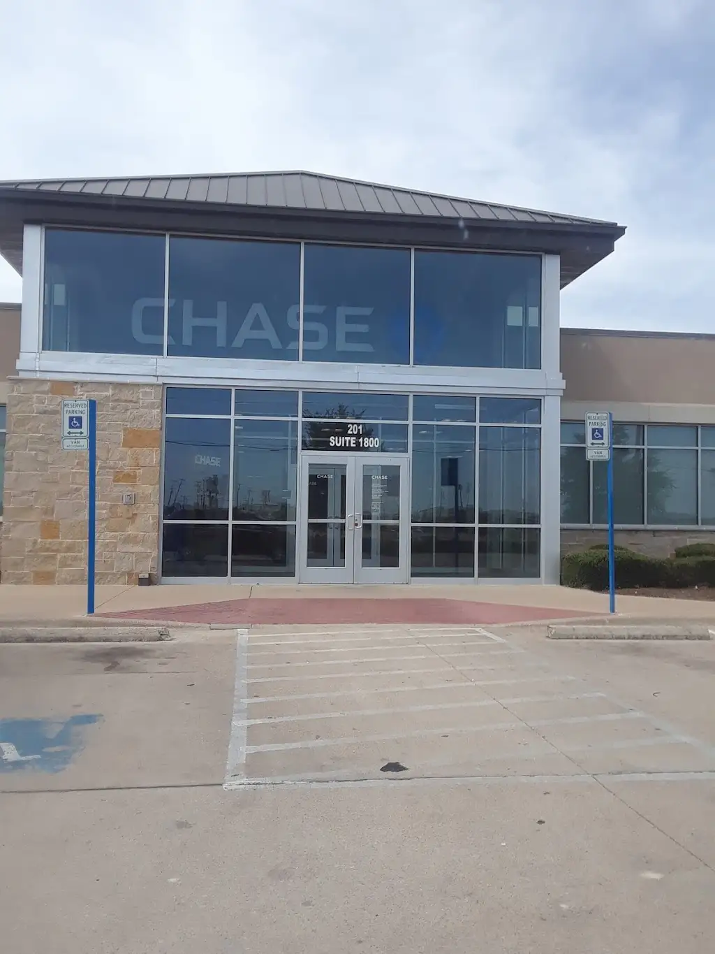 554E1389J62716MI 201 E Central Texas Expy Unit 1800 Harker Heights TX 76548 USA Chase Bank