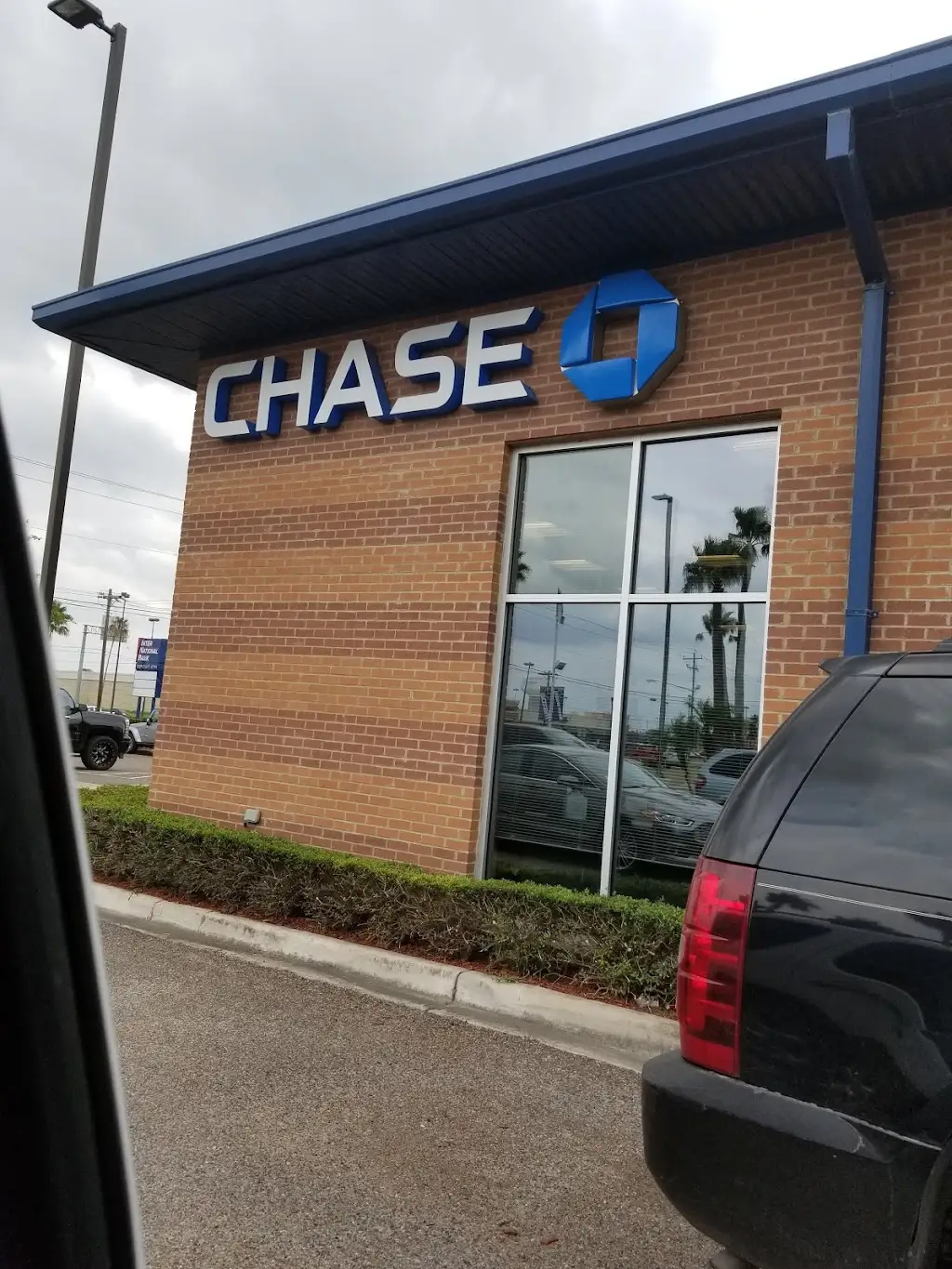 573Q3953L70098WI 207 S Shary Rd Mission TX 78572 USA Chase Bank