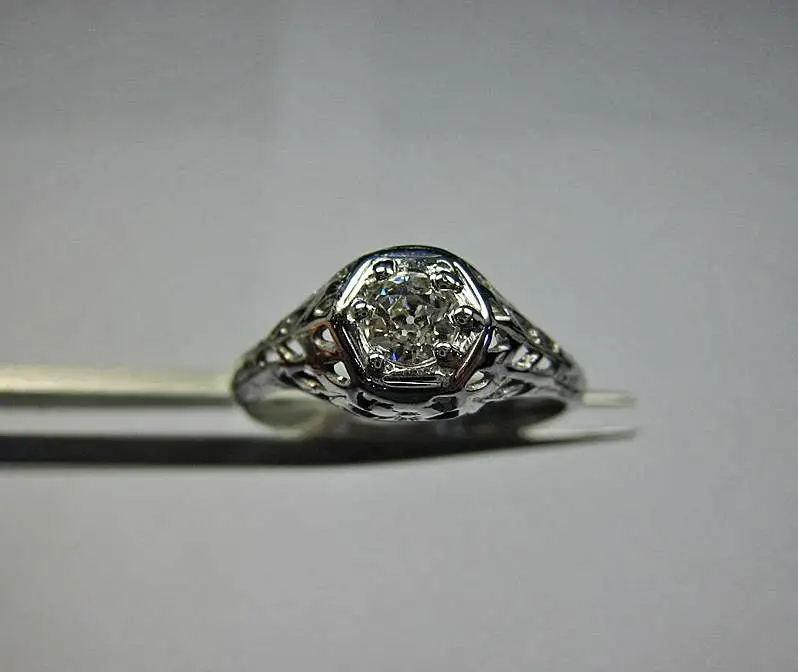 579Z1109X22535JE 800 Central Expy Plano TX 75074 USA Barrons Estate Jewelers