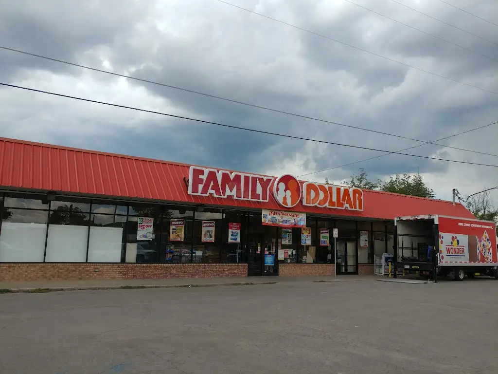 608H2500K12838GS 203 E Ave East Alpine TX 79830 USA Family Dollar