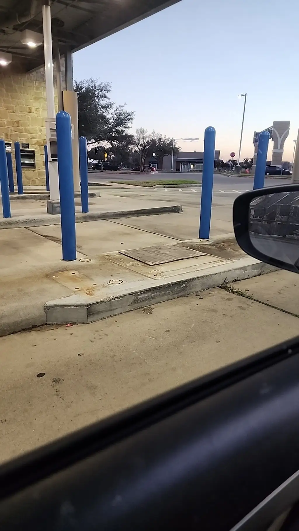 664D2079G44717PI 5700 W Slaughter Ln Austin TX 78749 USA Chase ATM