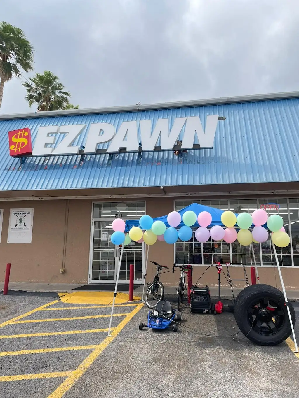 668Z8252P53808ZH 2121 W Nolana Ave McAllen TX 78501 USA EZPAWN