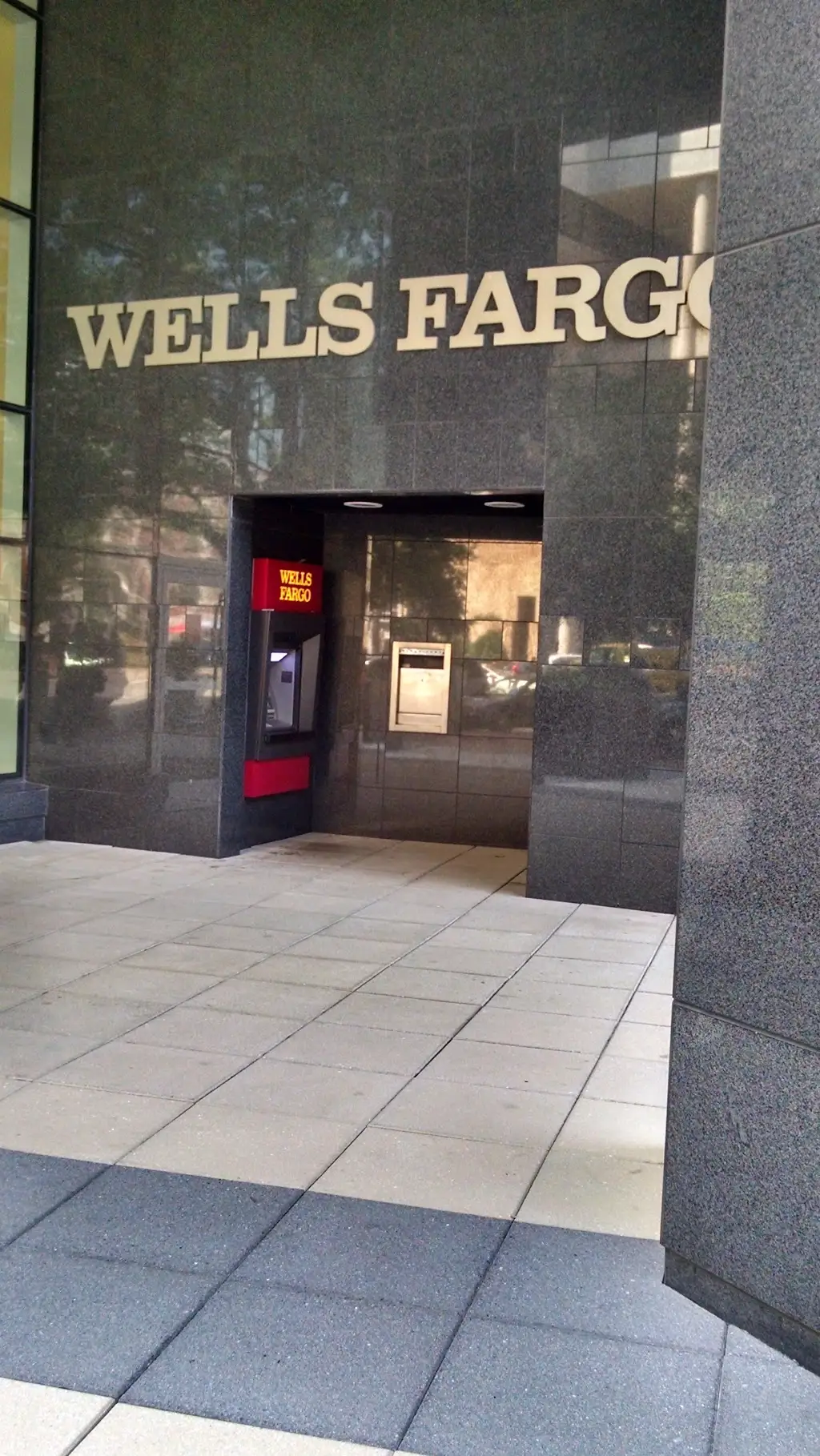 678P6232K96775QZ 1441 Main St Columbia SC 29201 USA Wells Fargo ATM