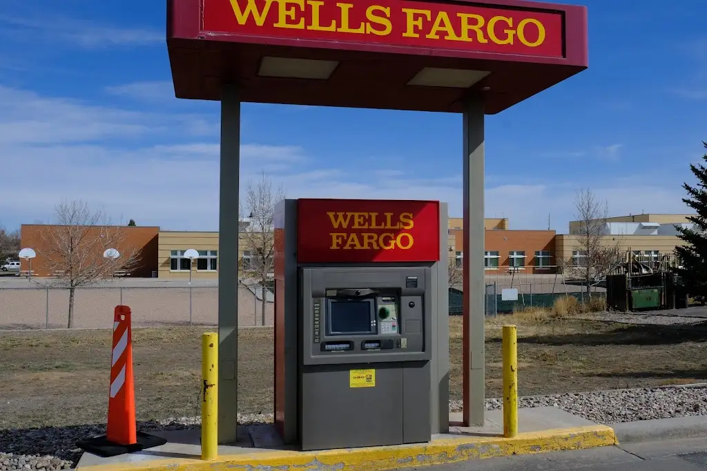 696U1014P56899CL 3600 E Pershing Blvd Cheyenne WY 82001 USA Wells Fargo Bank