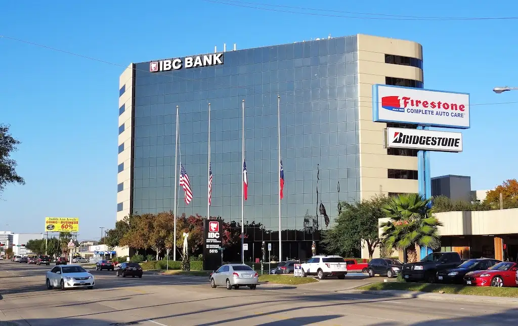 702U8213B31894PJ 5615 Kirby Dr Houston TX 77005 USA IBC Bank