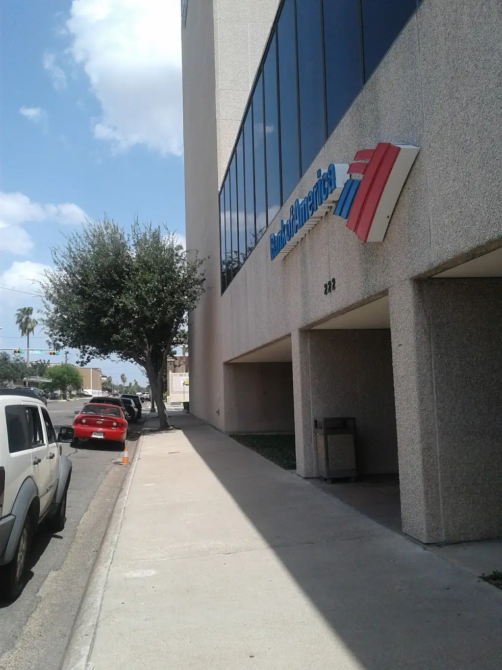 720K5779B13671TF 222 E Van Buren Ave Harlingen TX 78550 Amerika Birleşik Devletleri Bank of America with Drive thru ATM