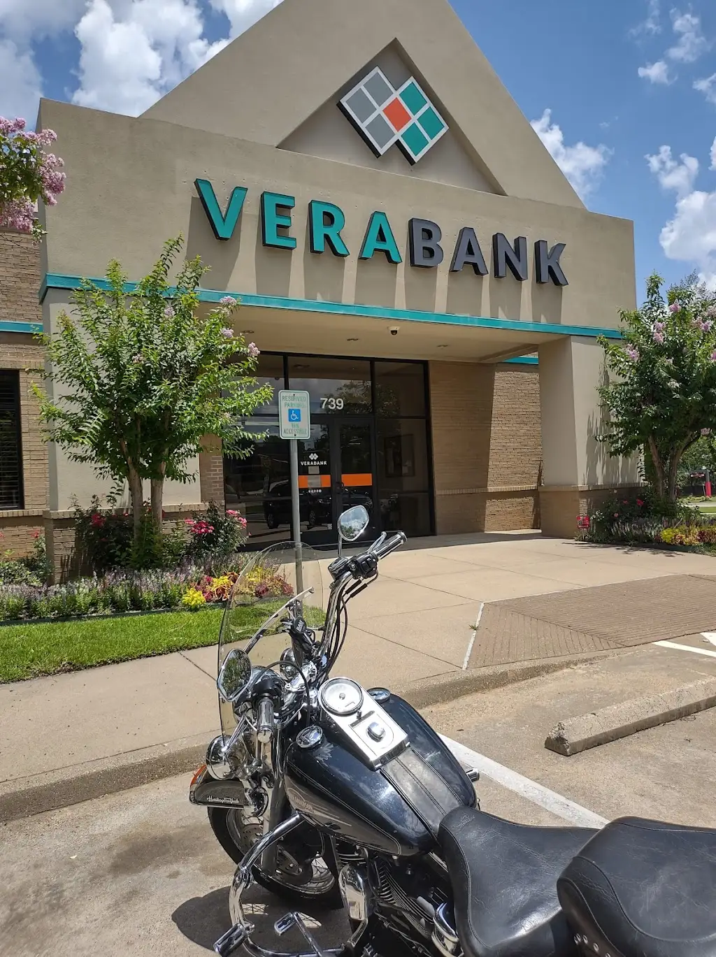 721P2022D21984HV 739 E Tyler St Athens TX 75751 USA VeraBank