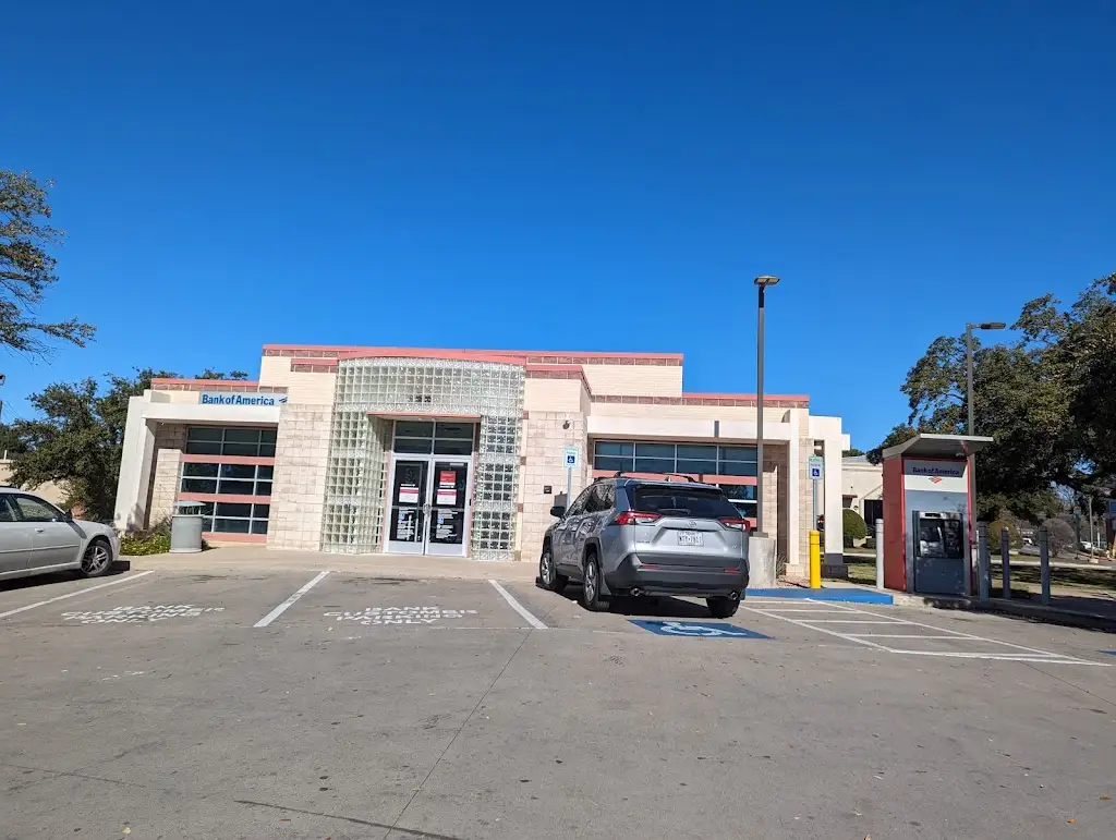 726M6529U92297UF 2511 W Parmer Ln Austin TX 78727 USA Bank of America with Drive thru ATM