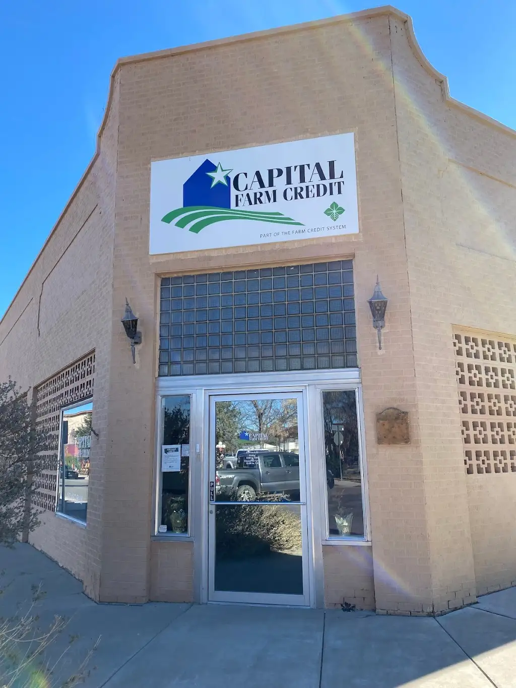 886F4493O62588OV 108 W Ave E Alpine TX 79830 USA Capital Farm Credit