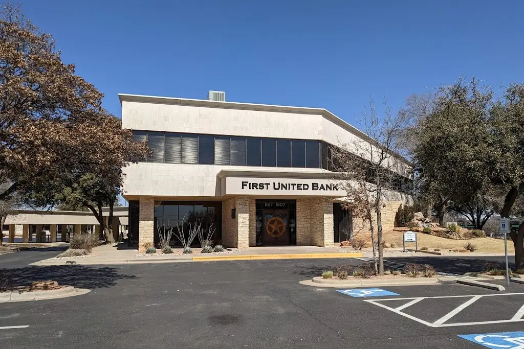 905D1971A71700YF 5802 4th St Lubbock TX 79416 USA First United Bank