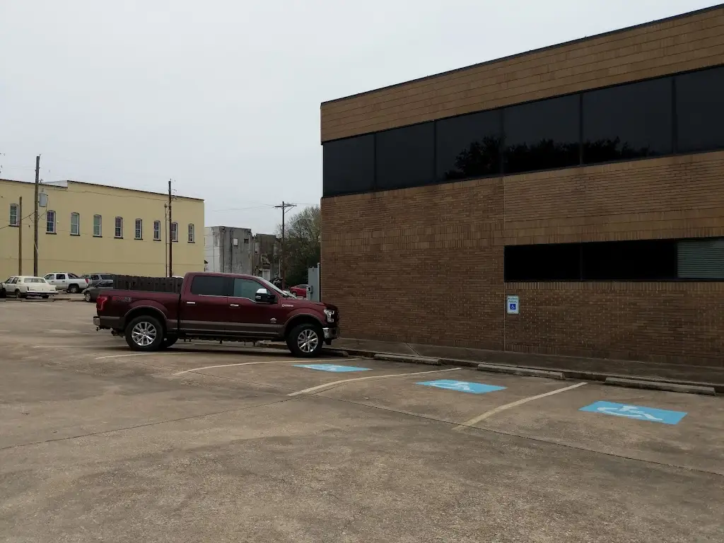 985T3332E10112OZ 114 W Wellington St Carthage TX 75633 USA Farmers State Bank Carthage Branch