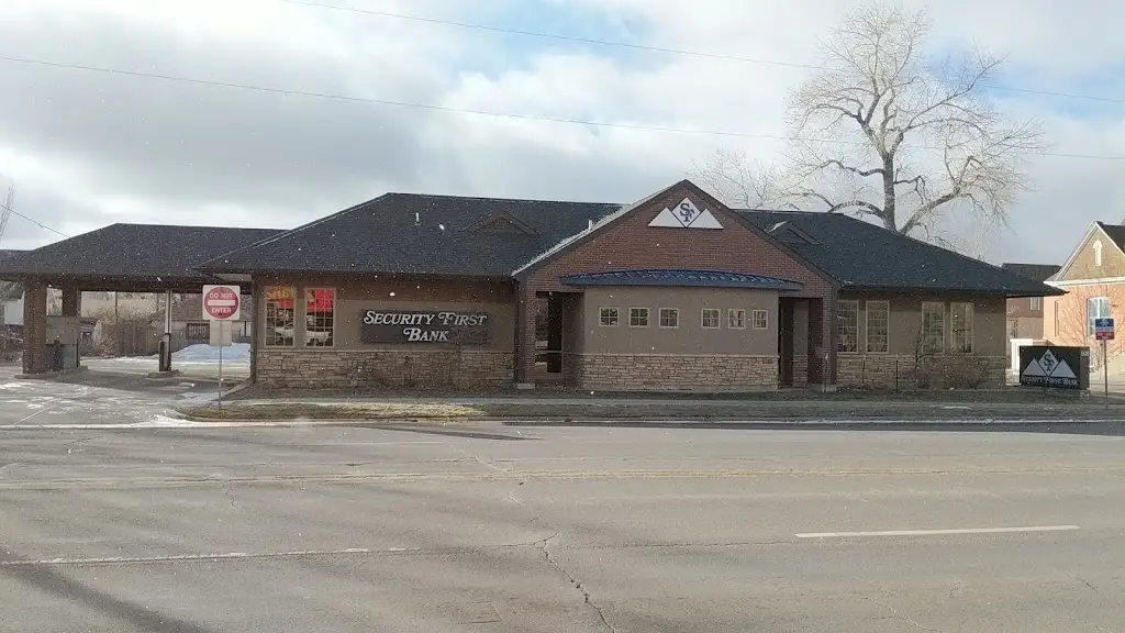 992M4168Y81922IL 608 Grand Ave Laramie WY 82070 USA Security First Bank